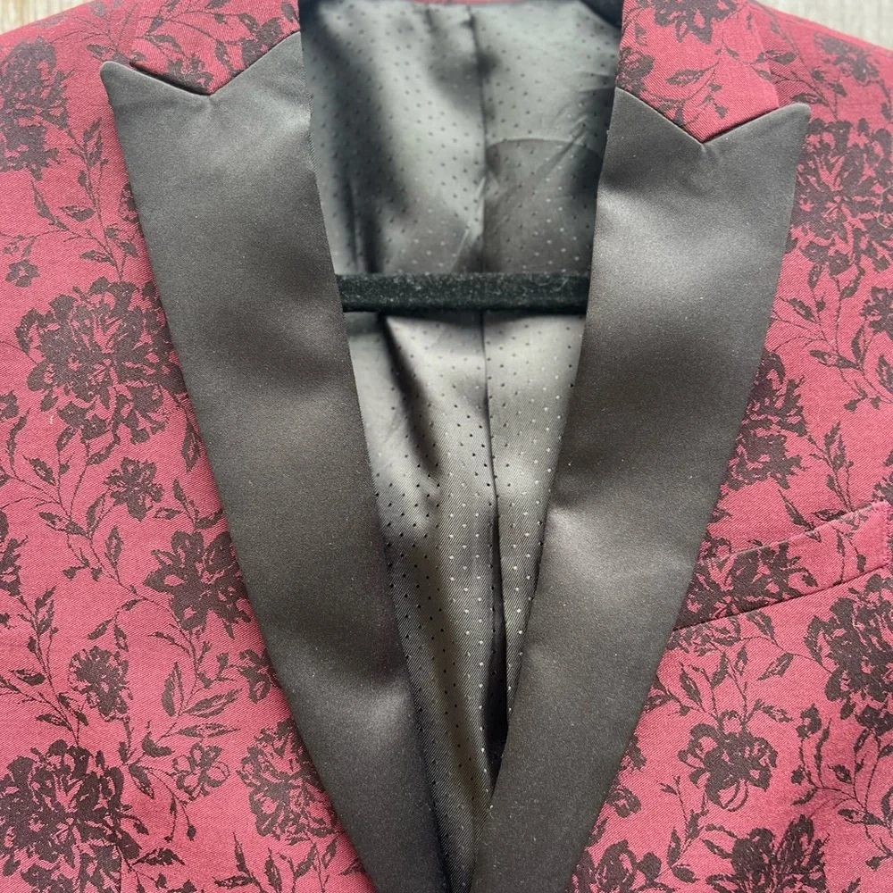 J FERRAR Slim Fit Red Floral Suit Tuxedo Blazer Jacket Mens 36S